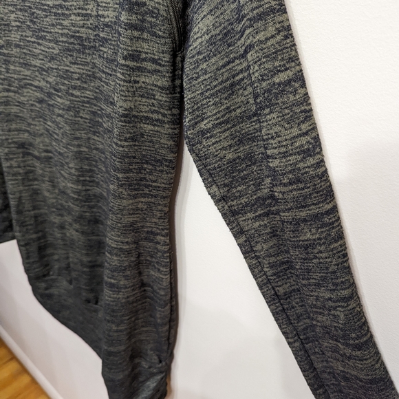 Thyme Maternity Nursing tunic with zippers - Picture 3 of 5